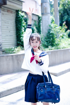 姬小满裸妆图片